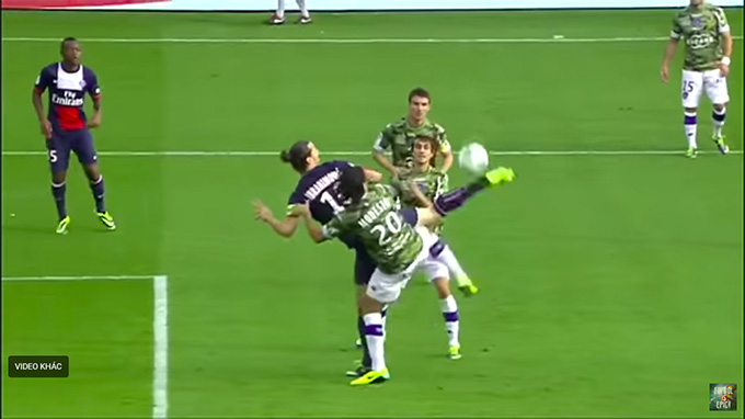 Pha ghi bàn của Ibra vào lưới Bastia là động tác thường ngày trên sân tập của anh