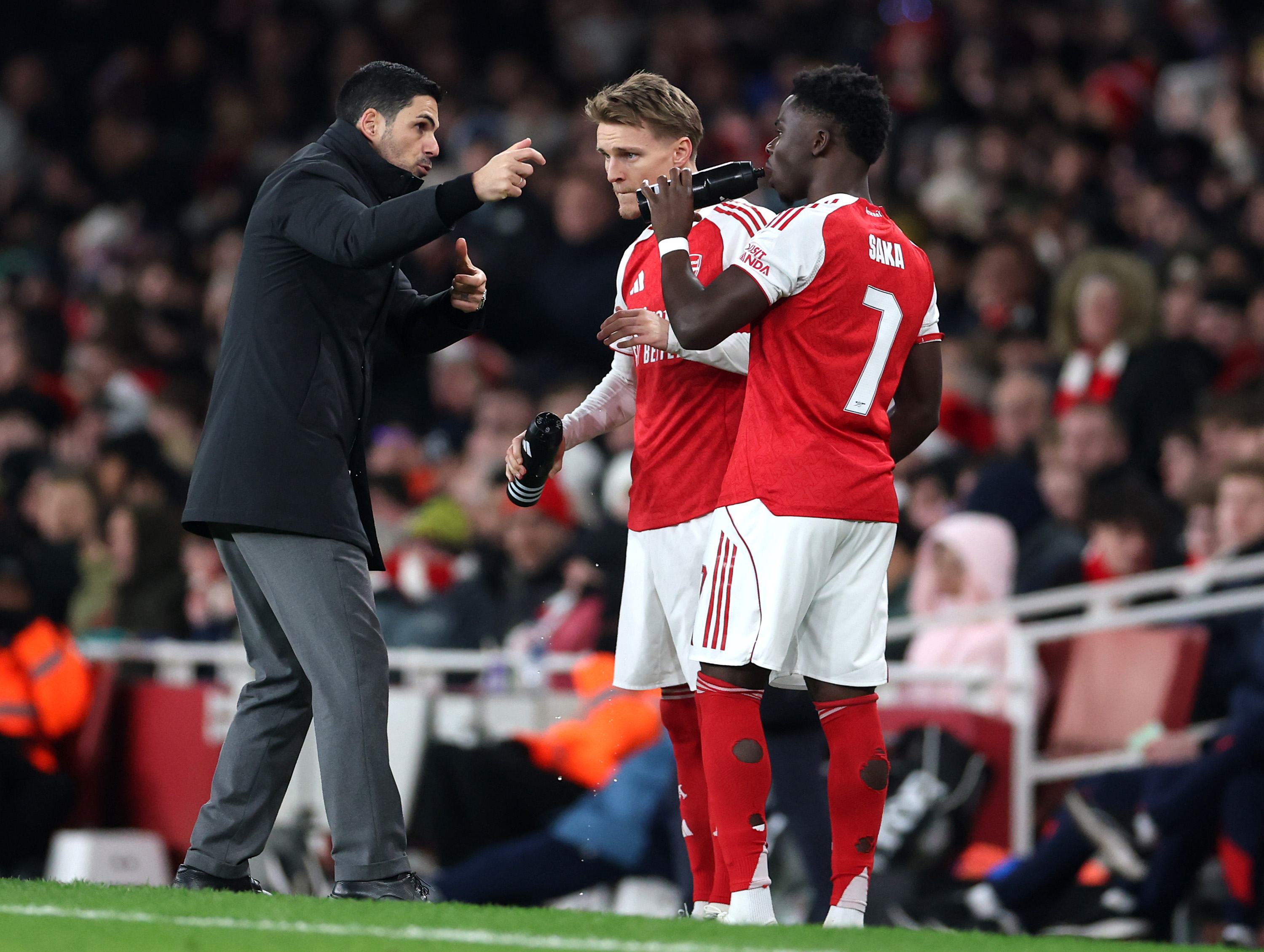 Saka lẫn Odegaard đều quan trọng với Arteta