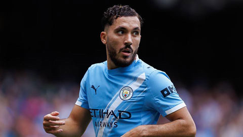  Rayan Cherki vắng mặt trong trận đấu giữa Man City vs Newcastle