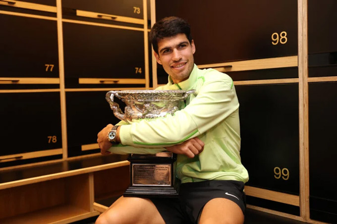 Carlos Alcaraz nhận tiền thưởng khổng lồ, dư sức bắt kịp kỷ lục của Djokovic
