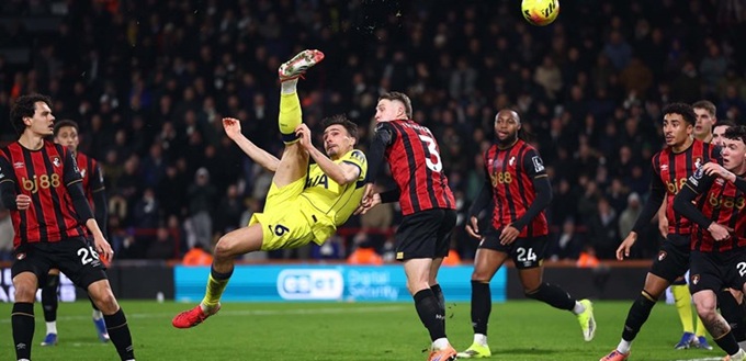 Tottenham rất giỏi ghi các bàn thắng không tưởng