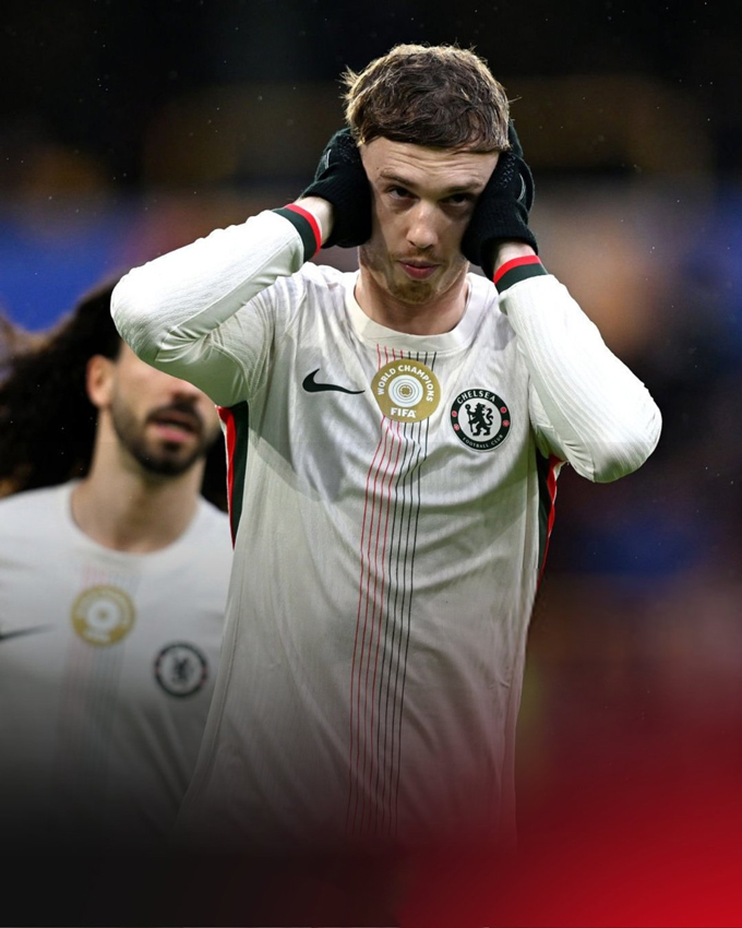 Palmer ăn mừng kiểu bịt tai như thể đáp trả những tin đồn anh sắp sang MU