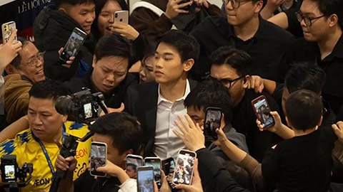  Khuyên Đình Bắc tập trung đá bóng, bớt đóng quảng cáo có là sáo rỗng?