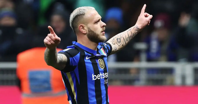 Dimarco được MU theo sát