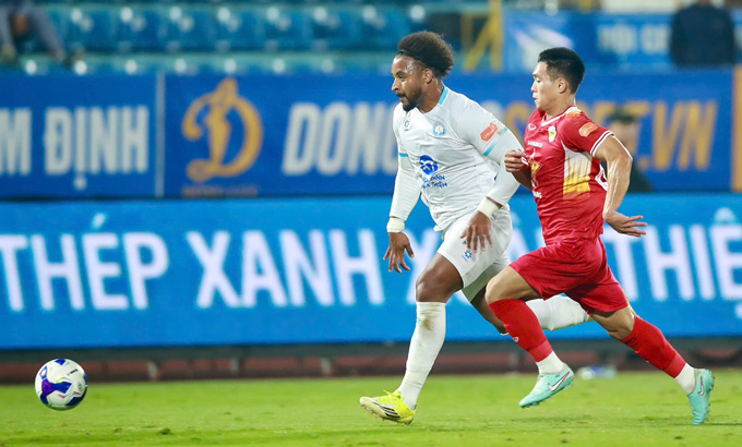 Xuân Son không ghi bàn trong 2 trận gần đây của Nam Định - Ảnh: Minh Tuấn