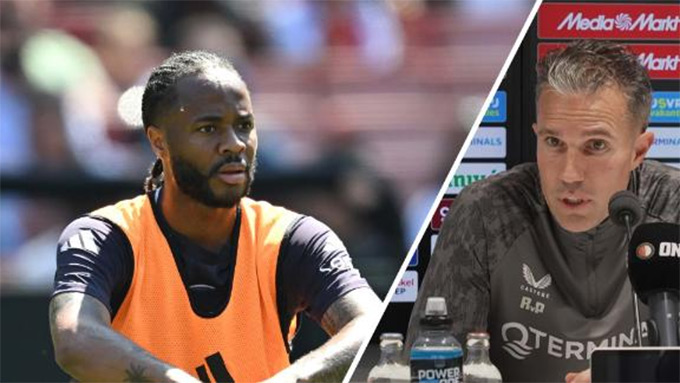 Van Persie làm mọi cách để giúp Sterling