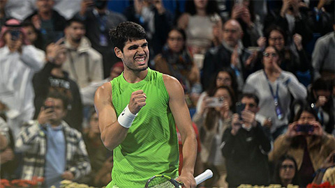  Alcaraz ra quân thành công tại Doha Open, cán mốc 150 trận thắng sân cứng