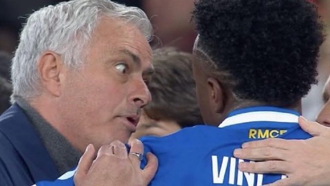  Jose Mourinho vô liêm sỉ không giới hạn