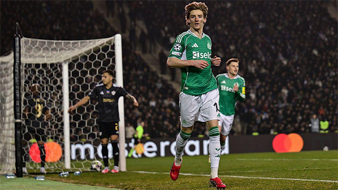 Gordon bùng nổ với 4 bàn thắng cho Newcastle