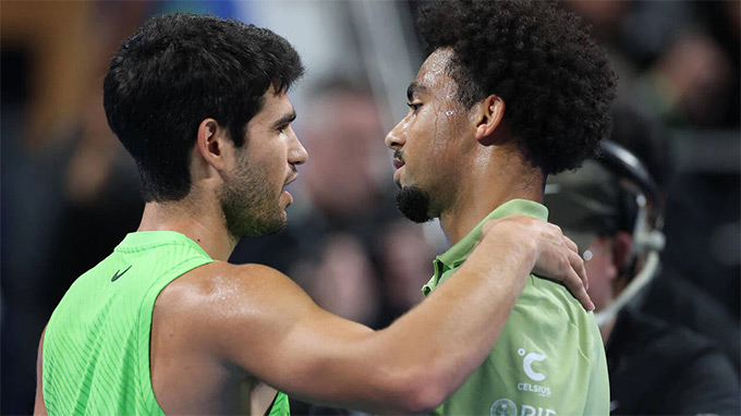 Alcaraz mất chưa đầy một giờ để đánh bại Fils trong trận chung kết Doha Open