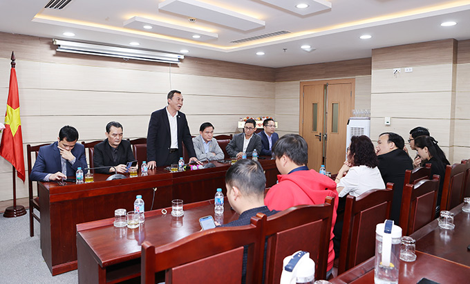 Chủ tịch VFF Trần Quốc Tuấn gửi lời chúc sức khỏe, thành công tới toàn thể cán bộ, phóng viên, biên tập viên Tạp chí Bóng đá