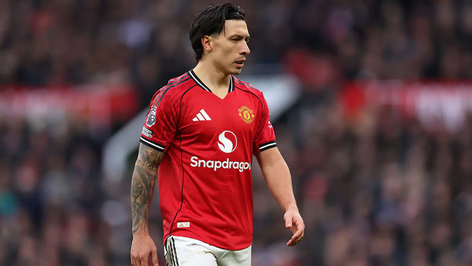 Lisandro Martinez chấn thương ngay trước trận gặp Everton và dự kiến phải nghỉ khoảng 2 tuần