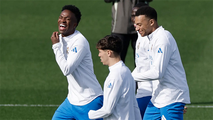 Mbappe tái phát chấn thương trong buổi tập hôm thứ Ba