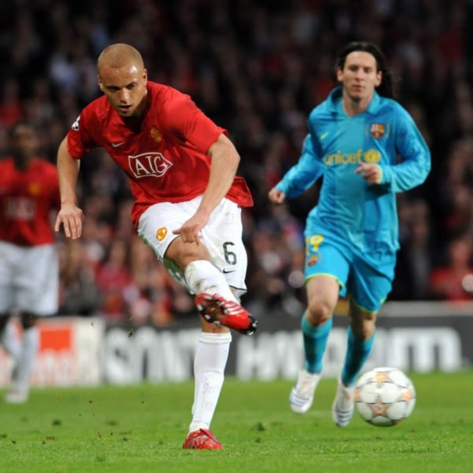 Wes Brown đã làm lu mờ Messi tại bán kết Champions League 2007/08