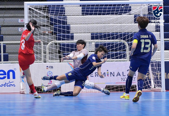 Thu Xuân ghi bàn thắng cho ĐT futsal nữ Việt Nam 