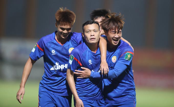 Trẻ PVF-CAND có chiến thắng không tưởng - Ảnh: Minh Tuấn