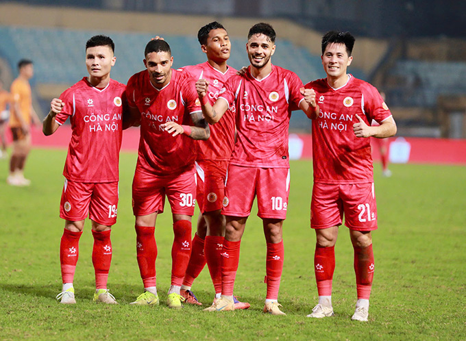 CAHN vững vàng ngôi đầu bảng - Ảnh: Phan Tùng 