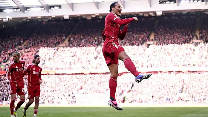 Liverpool có màn hủy diệt West Ham trên sân Anfield