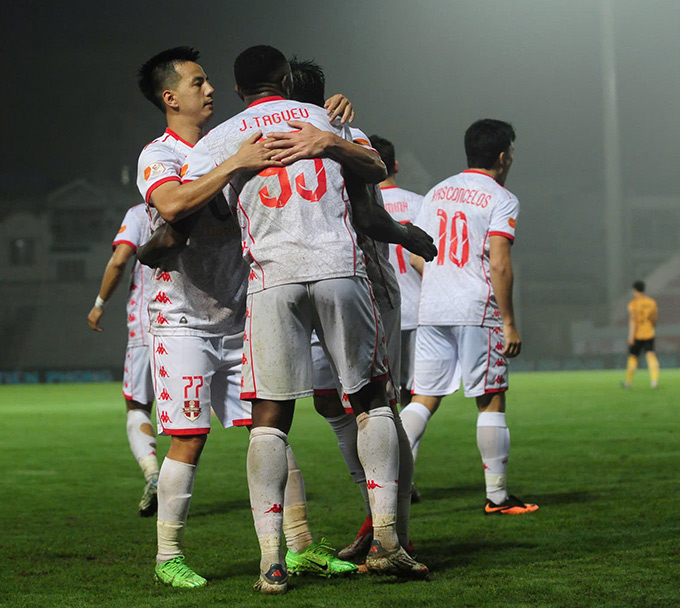 Hải Phòng liên tục vượt lên dẫn trước - Ảnh: Phan Tùng 