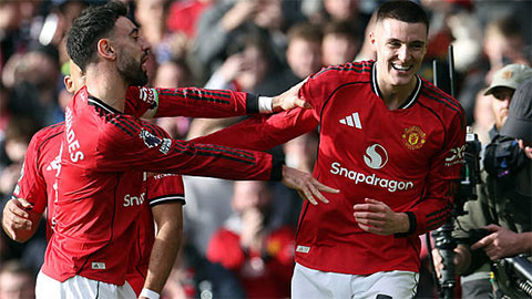  Gary Neville tin chắc MU sẽ kết thúc trong Top 3 