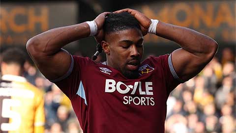  'Quái vật cơ bắp' của West Ham bị cấm tập tạ vì lý do... khó đỡ!