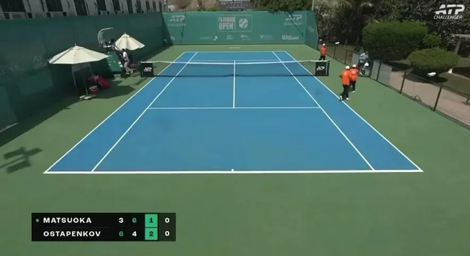 Các nhân viên tháo chạy