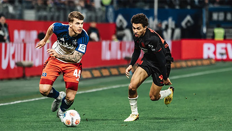  Leverkusen áp sát nhóm dự Champions League