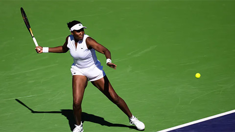  Venus Williams bền bỉ ở tuổi... 45, tiến gần kỷ lục của Navratilova