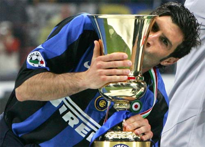 Figo trong màu áo Inter