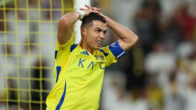 Cristiano Ronaldo trong màu áo Al Nassr