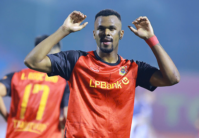 Ninh Bình sớm vượt lên - Ảnh: Đức Cường