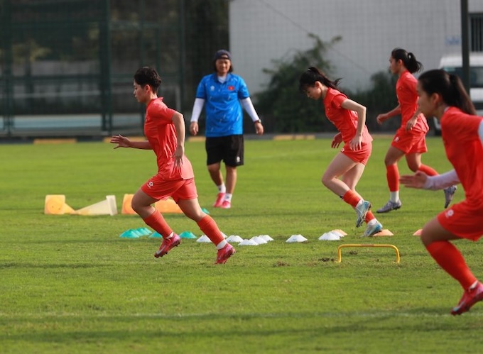 Một buổi tập của ĐT nữ U20 Việt Nam. Ảnh: VFF