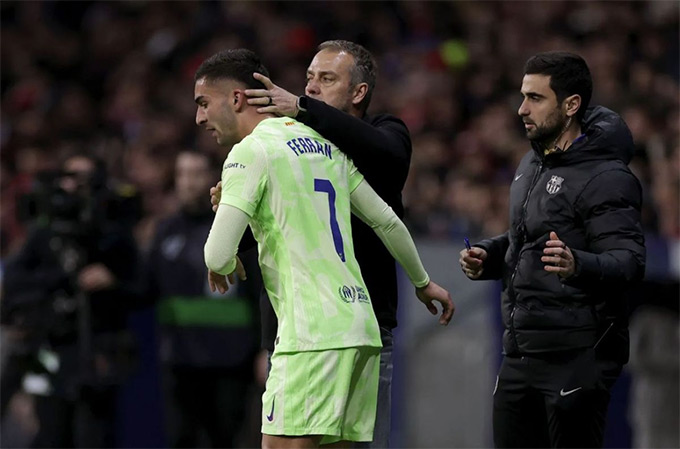 HLV Hansi Flick vẫn có sự tin tưởng dành cho Ferran Torres