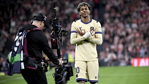  Chẳng có đêm mưa lạnh nào chờ Lamine Yamal ở Newcastle