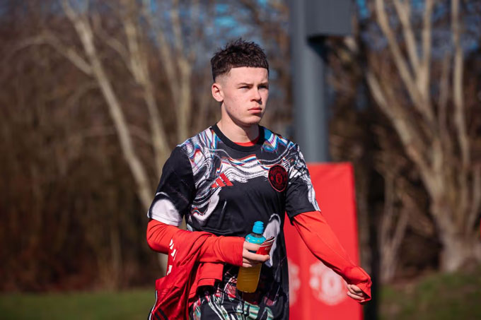 Kai đang là thành viên của đội trẻ MU