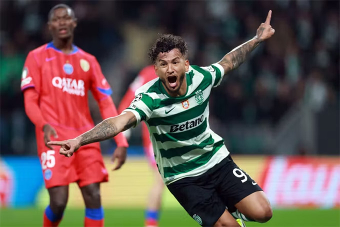 Suarez vừa ghi bàn trong 4 trận liên tiếp