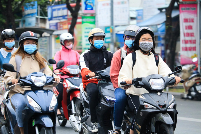 Miền Bắc hửng nắng nhưng đêm vẫn rét, Nam Bộ nắng nóng