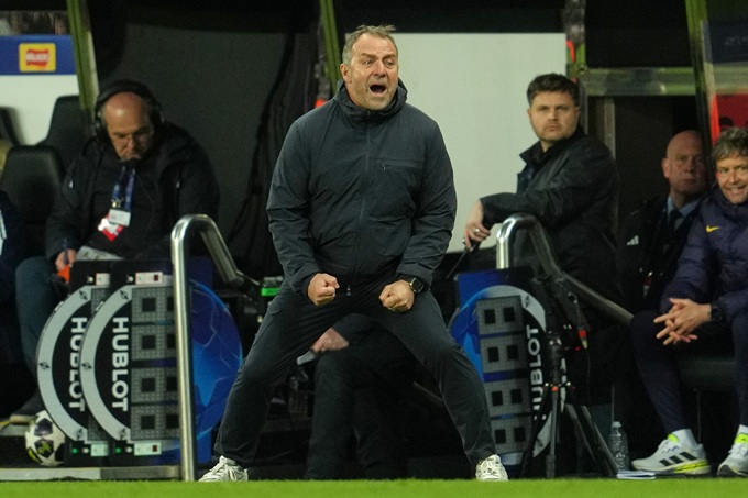 Barca suýt ôm hận vì toan tính của Hansi Flick