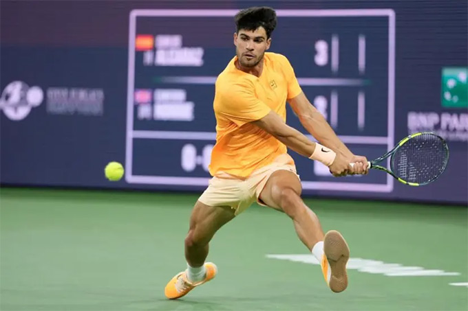 Alcaraz dễ dàng đánh bại Cameron Norrie