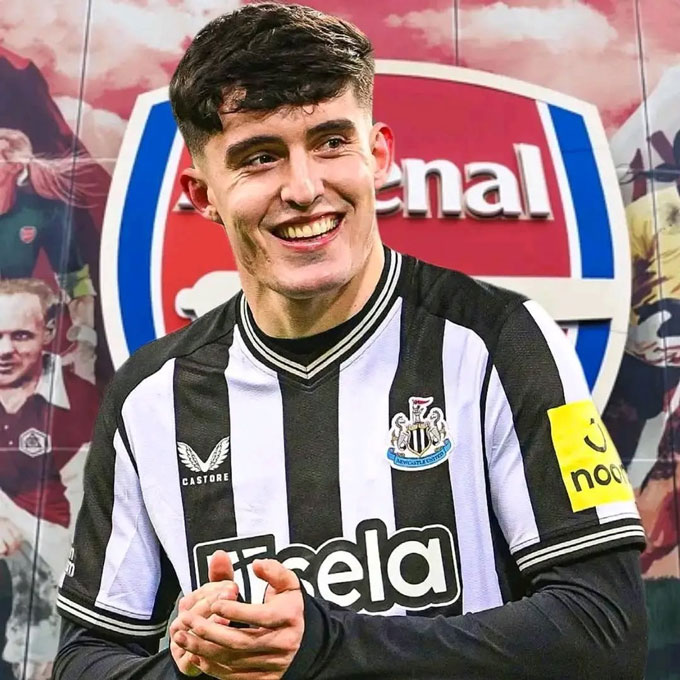 Arsenal rất muốn chiêu mộ Livramento