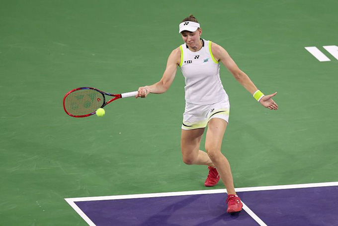 Elena Rybakina thắng 12 trận liên tiếp trước các tay vợt top 10. Ảnh: WTA