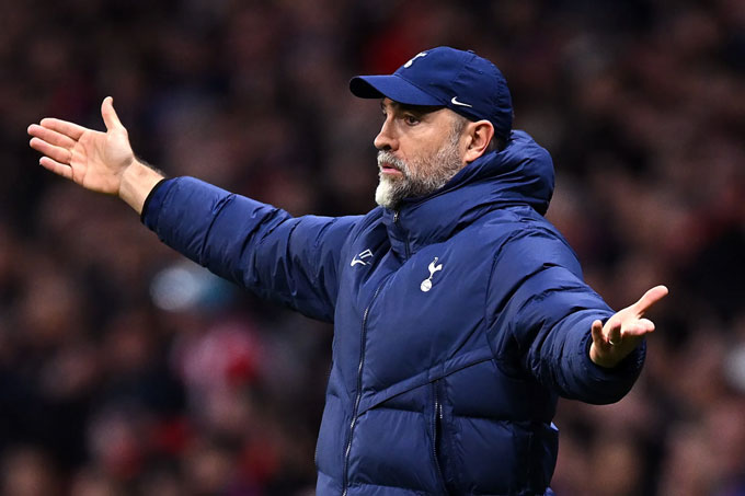  Tudor yêu cầu cầu thủ Tottenham phớt lờ mọi lời bàn tán