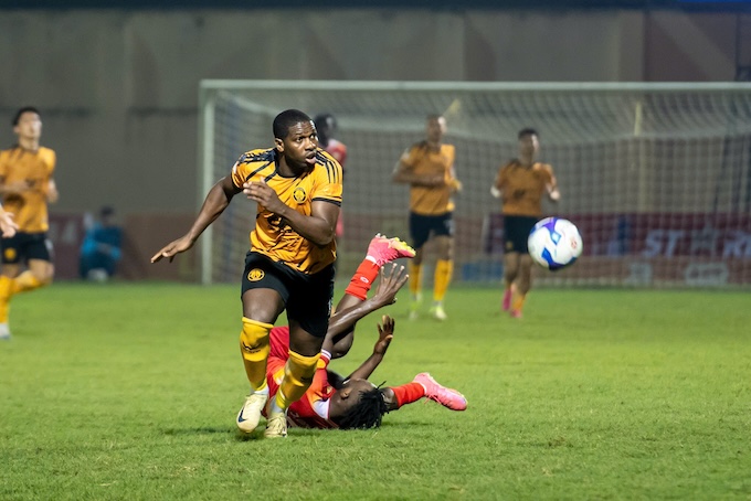 NHững trận vừ qua, Thanh Hoá luôn thi đấu trong cảnh thiếu người. Ảnh: Minh Tuấn 