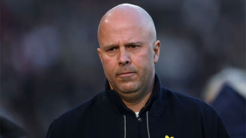  Tương lai của Arne Slot bị nghi ngờ sau trận hòa thất vọng của Liverpool