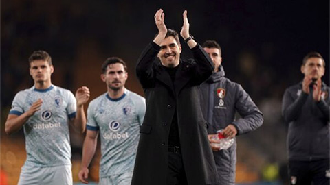  HLV Bournemouth nói gì về VAR sau trận hòa gây tranh cãi với MU?