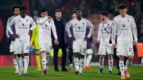  Sự bảo thủ của Carrick bắt đầu làm hại MU!