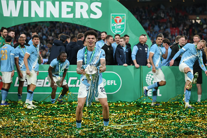 Nico O'Reilly ghi cả 2 bàn giúp Man City đánh bại Arsenal