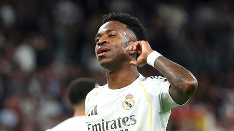  Vinicius cứ đá thế này thì kinh rồi!