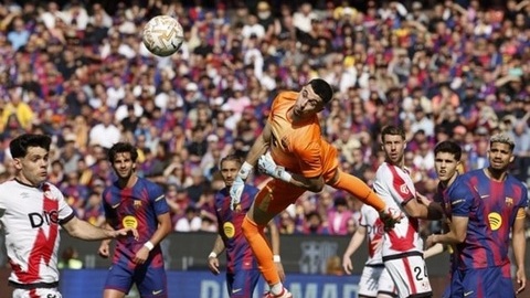  Với Joan Garcia, Barca đang có một vị 'thần giữ cửa'