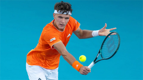  Không có chuyện cổ tích cho Jakub Mensik ở Miami Masters